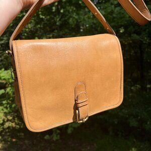 Vintage Coach Saddle Pouch, medium, putty